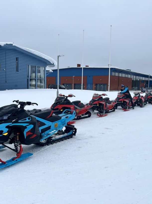 Airport Safari on Sport Snowmobiles Departing from Kuusamo Airport in 2024