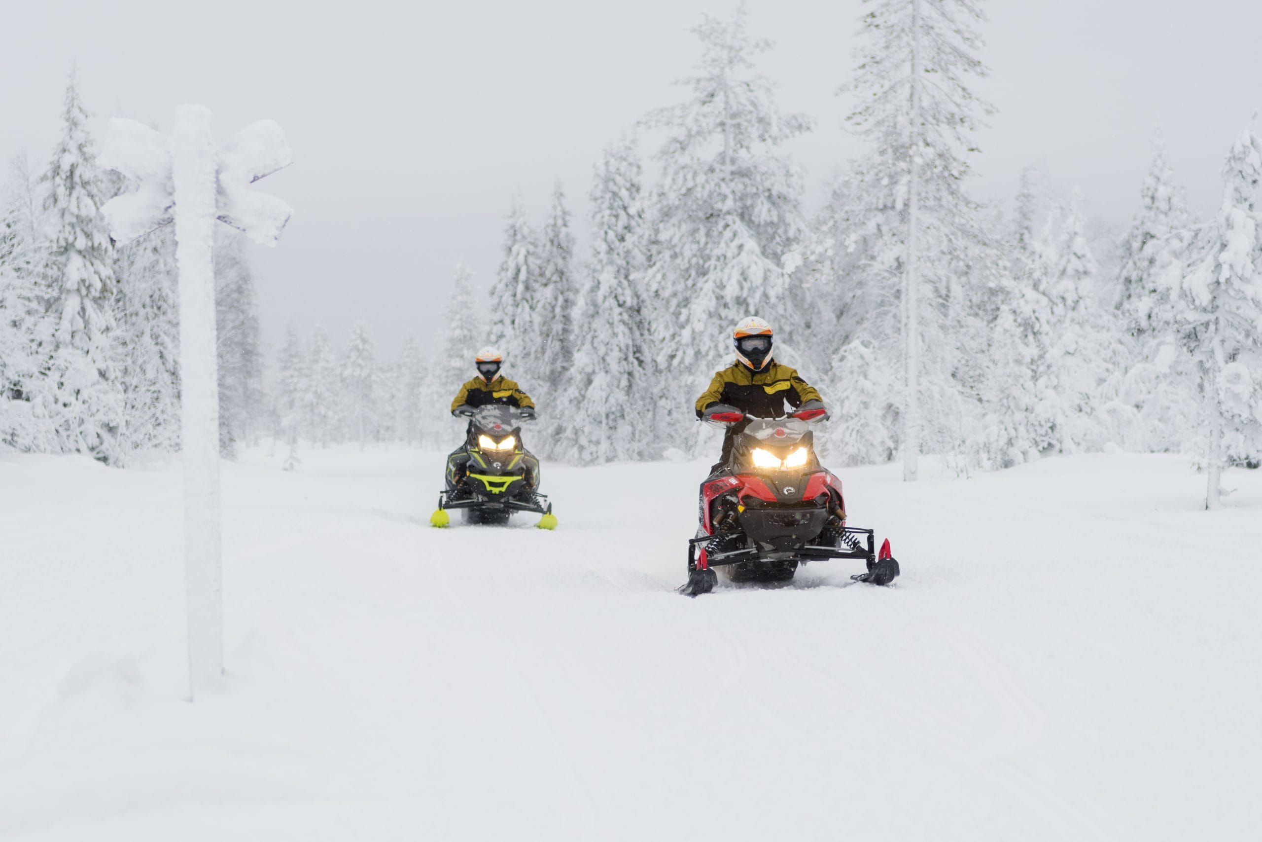 Moottorikelkkailua Kuusamossa